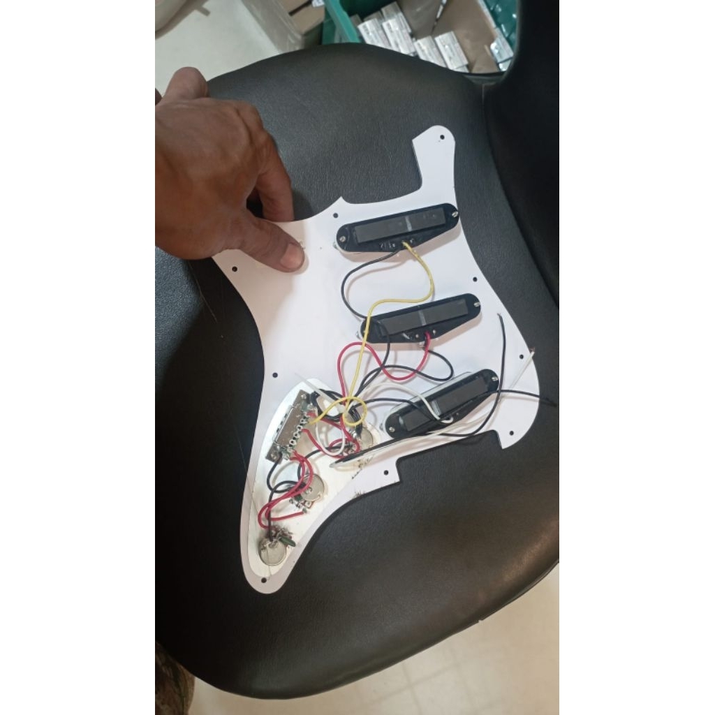 pickguard gitar fender stratocaster set