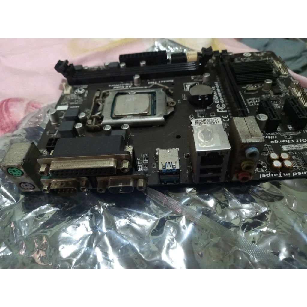 mobo motherboard H81 GIGABYTE H81 LGA1150 HASWELL  plus processor G3260