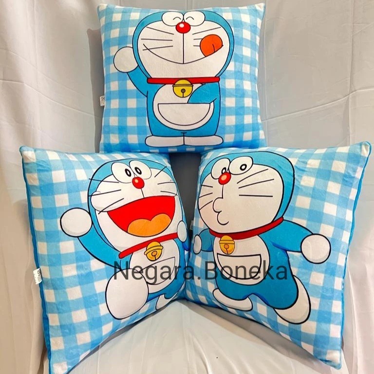 Bantal doraemon kotak 40x40cm bahan yelvo lembut| bantal sofa doraemon| bantal tidur anak
