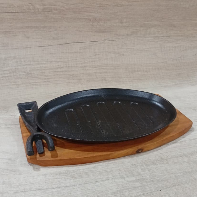 Cast Iron HotPlate Steak Piring Steak Hot Plate Oval + Tatakan Kayu