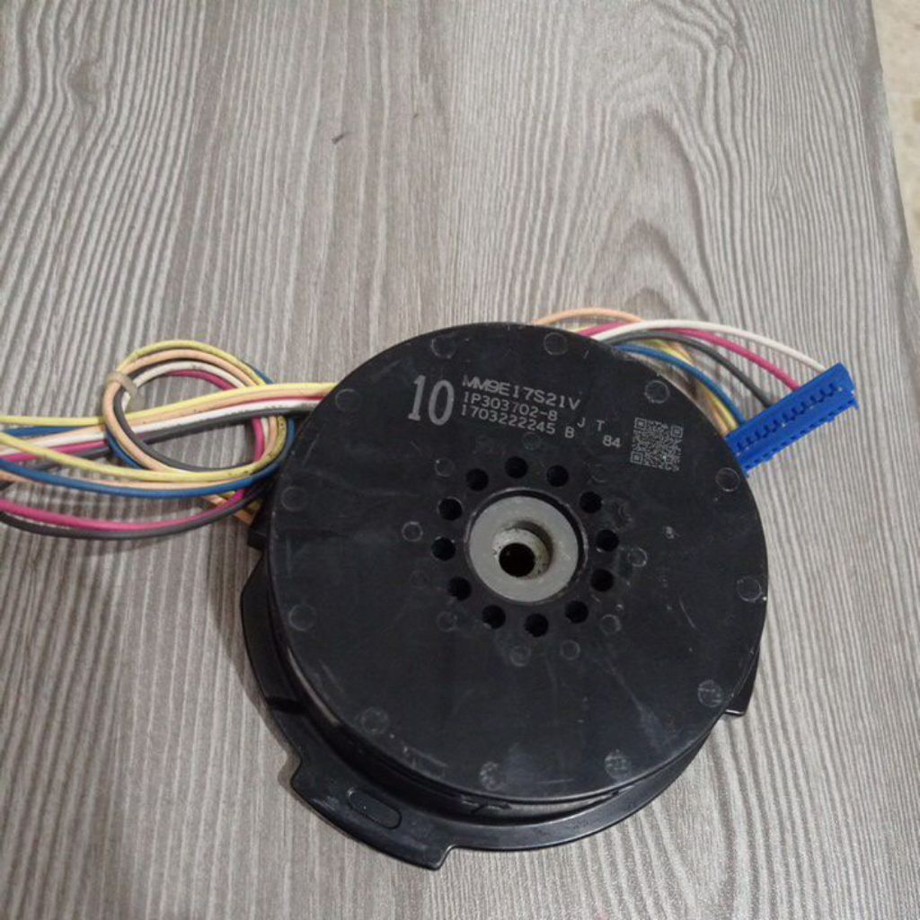 DINAMO MOTOR FAN AC AC DAIKIN INVERTER 2PK ORIGINAL
