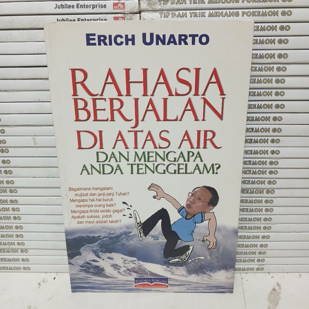 BUKU RAHASIA BERJALAN DI ATAS AIR