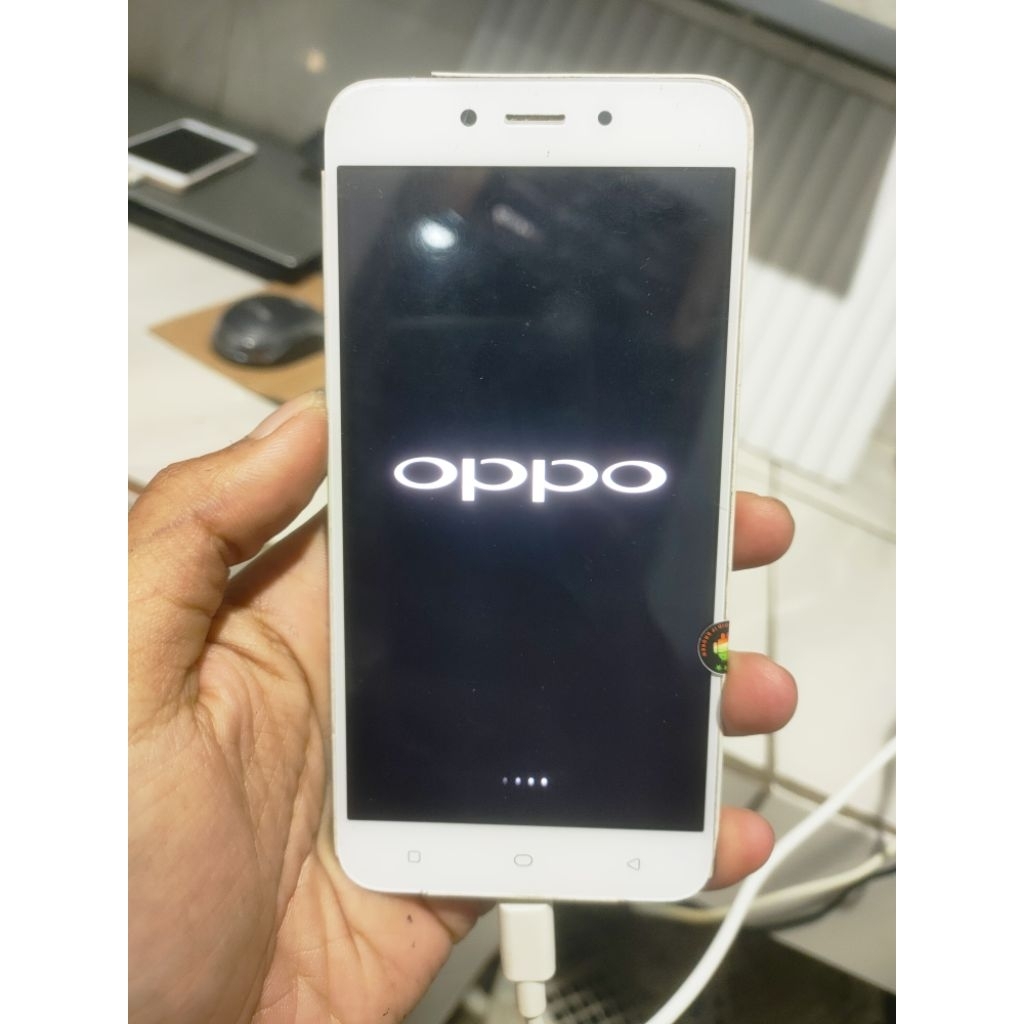 Lcd Toscren Oppo a71 copotan minus baca deskripsi nempel frame