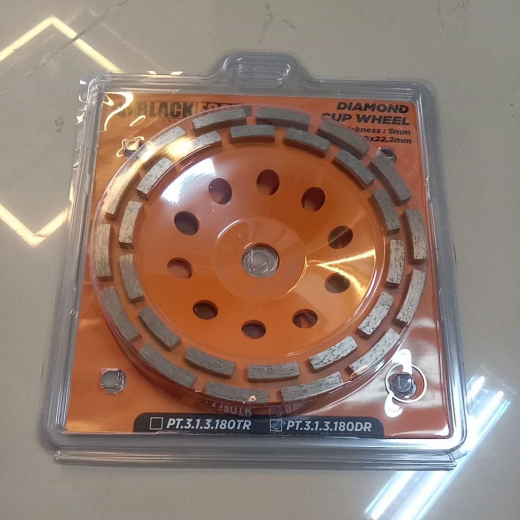 BLACKFOOT DIAMOND CUP WHEEL 7 INCH BLACKFOOT 180MM X 22,2mm DIAMOND CUP WHEEL THICKNESS 5MM