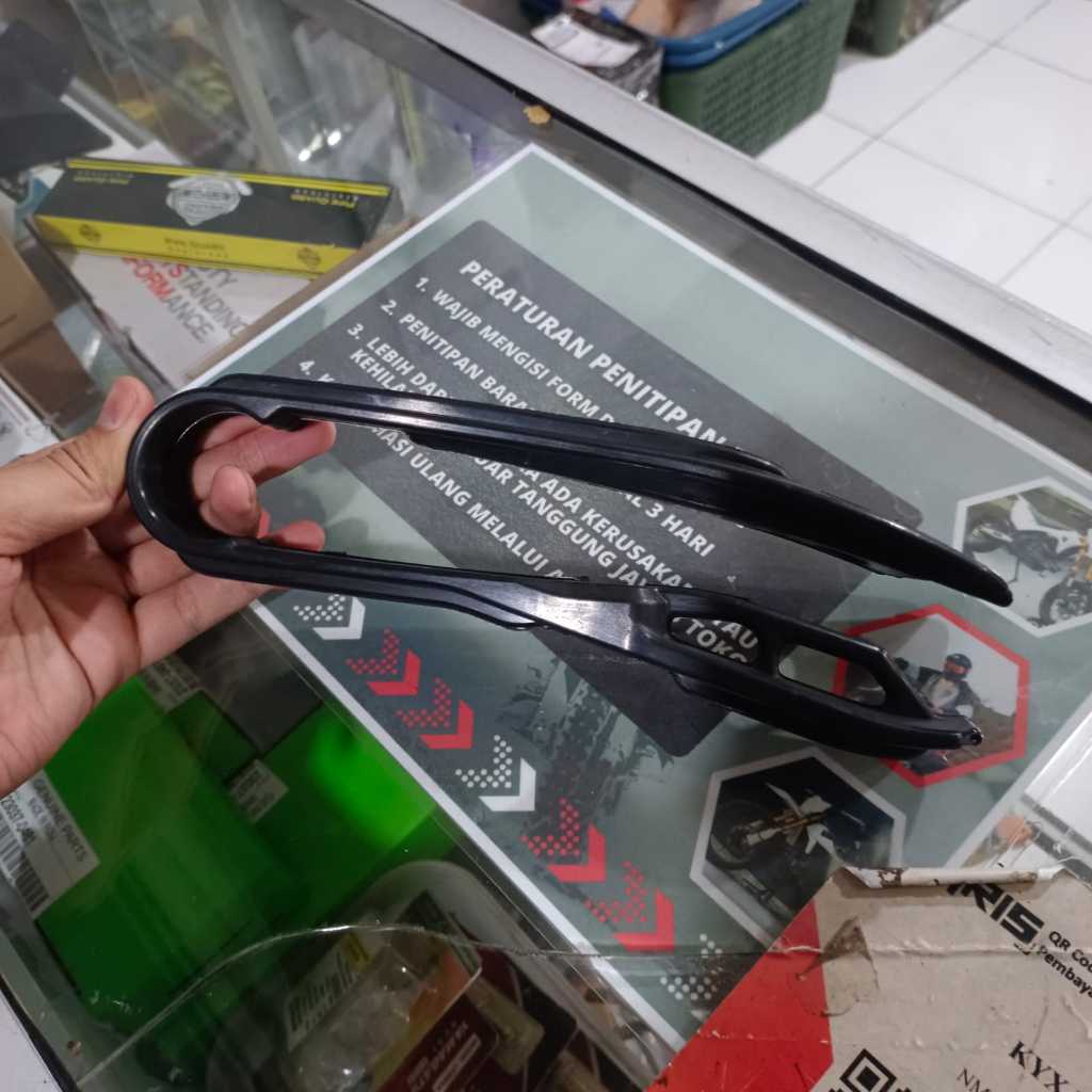 Karet Swing Arm Karet Arm Bantalan Rantai Model KTM Merk GORDON Universal