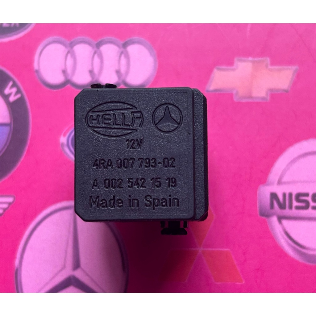 Relay mobil warna Hitam Mobil Mercy Part No. MR40012V 5 Kaki – Fan Relay  ( ORI SPAIN )
