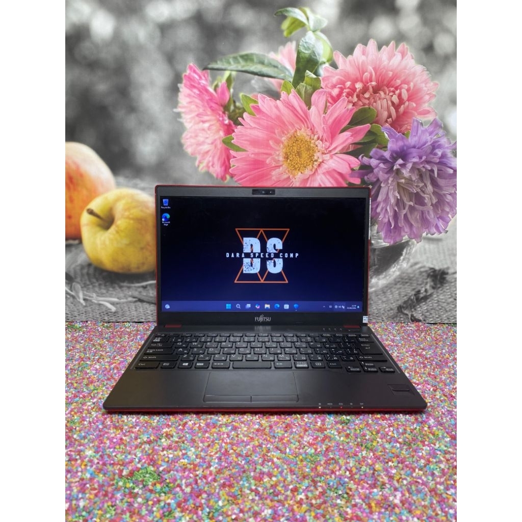 FUJITSU FUTRO MU937 INTEL CELERON  3865U / 8GB RAM / 128GB SSD / FHD