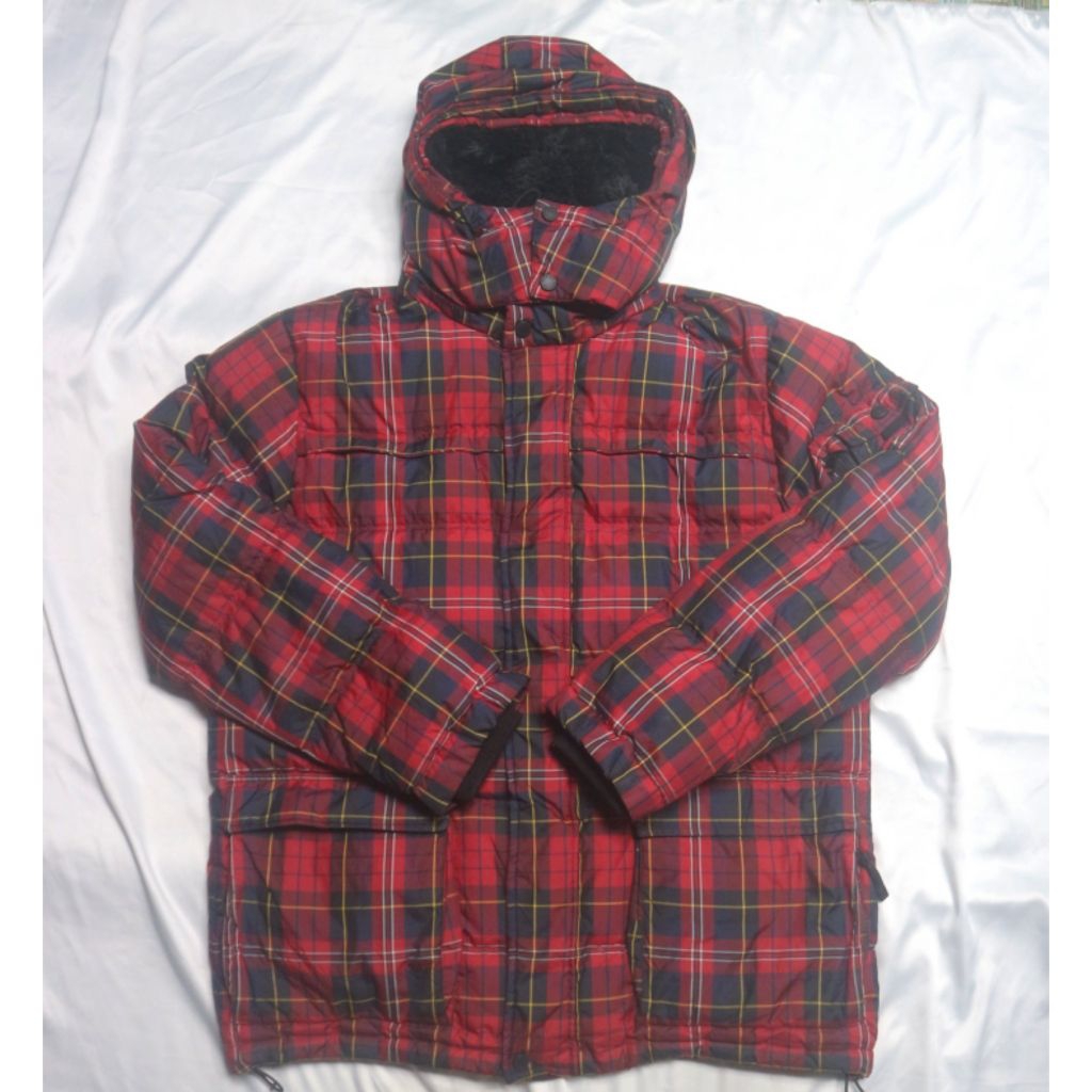 UNIQLO DOWN JACKET Bulu Angsa Tartan Red Merah Tebal Hangat Wind Breaker ada Minus dikit Jaket Vinta