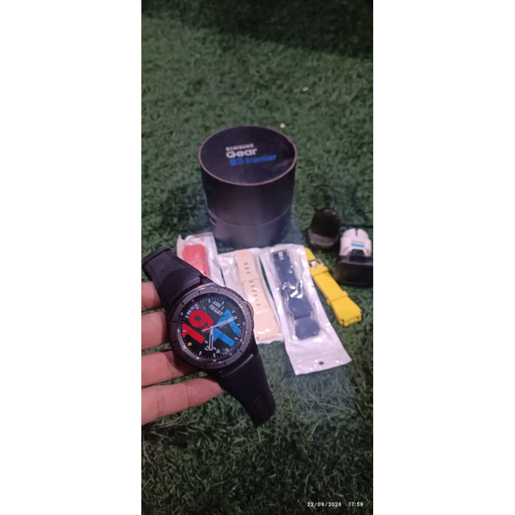 Samsung Gear S3 Frontier second