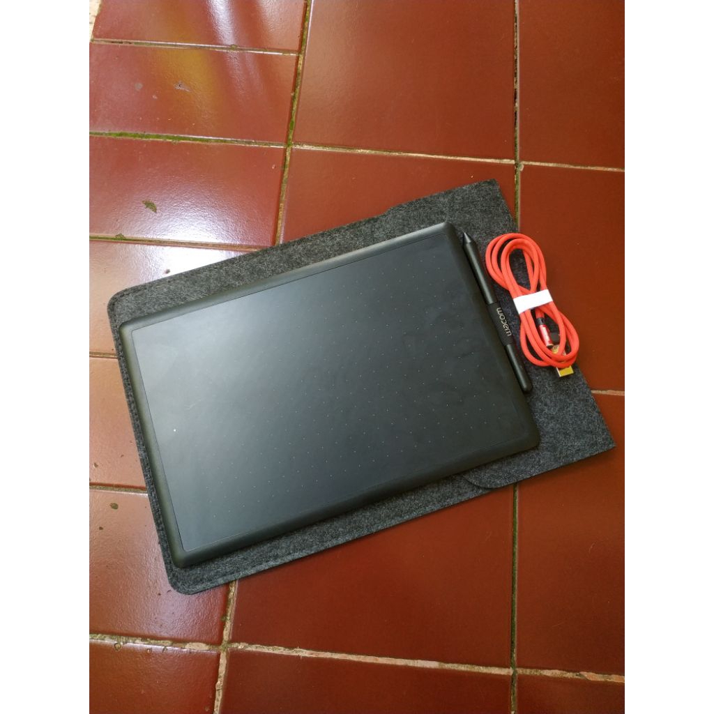 one by wacom pentab CTL672 CTL 672 medium intuos bukan small 472 690 4100 6100 draw comic 671 WL
