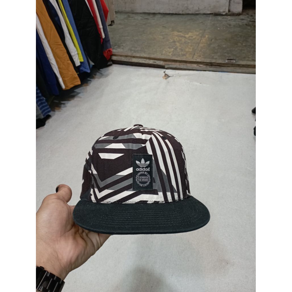 snapback adidas