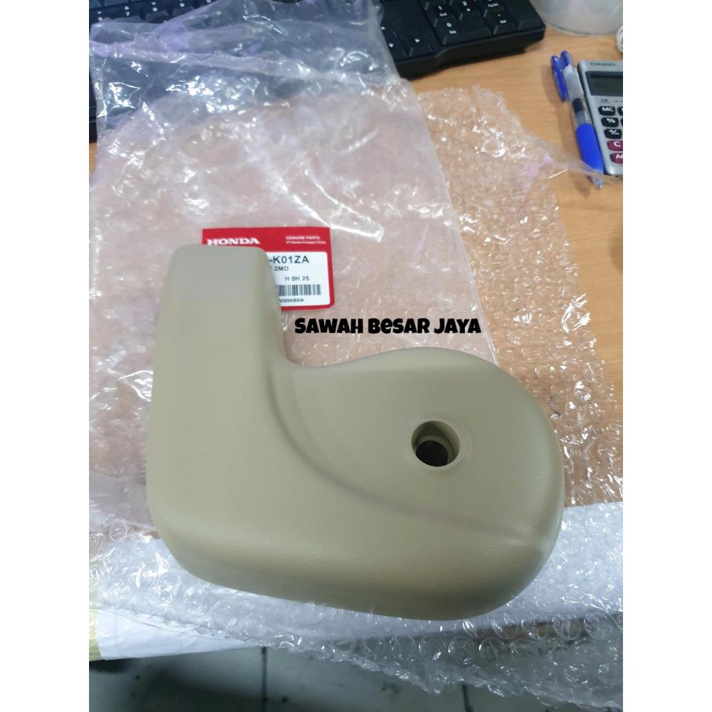 Plastik Cover Tutup Reclining Handle Handel Kursi Bangku Jok Baris Tengah Kedua Honda Mobilio BRV 20