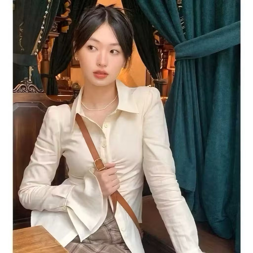 LISSY Top Kemeja Kerut Lengan Terompet Elegant Atasan Wanita