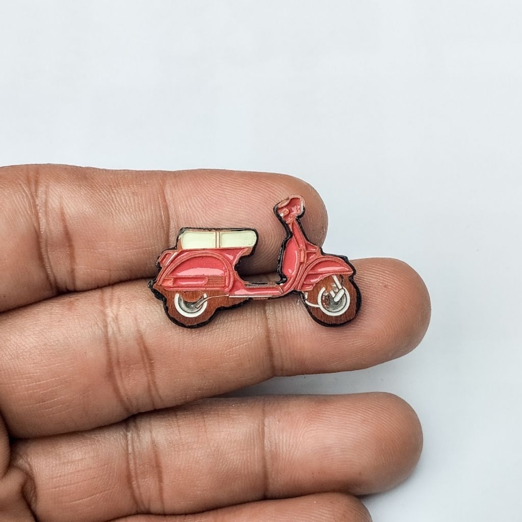 Vespa PX Enamel Pin - Premium