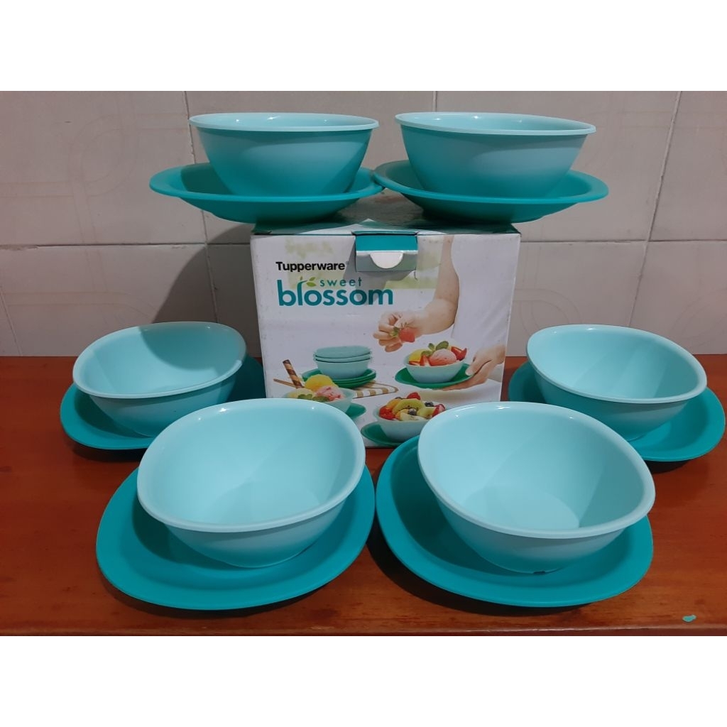 Sweet blossom tupperware