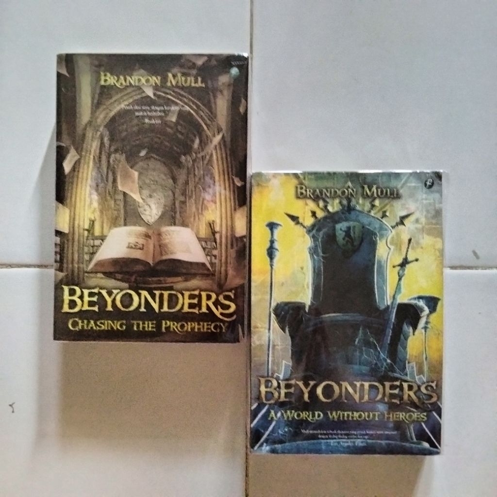 Paket Novel Fantasi - Beyonders  - Brandon Mull - Mizan - 2 Edisi