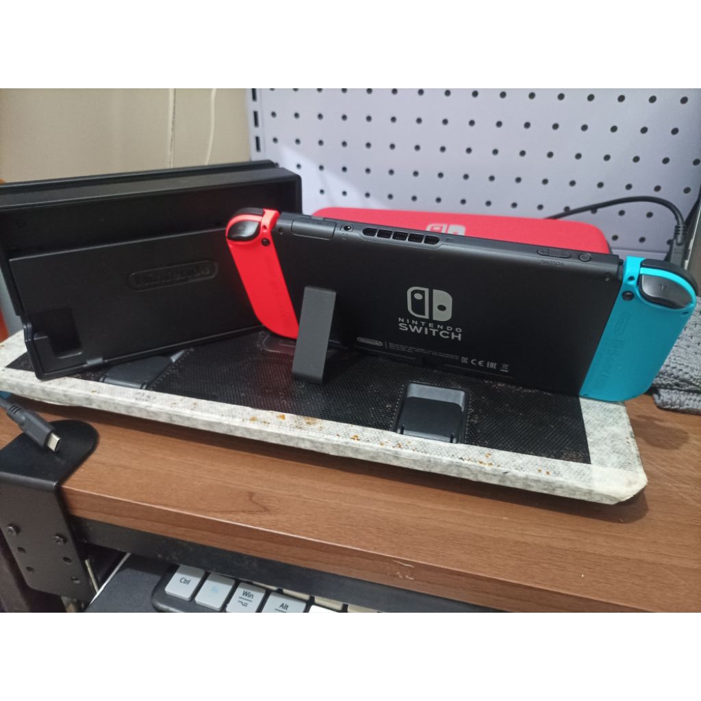 Nintendo switch V2 fullset micro sdxc 128 game ori