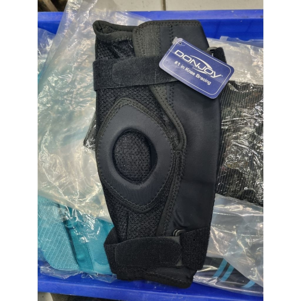 Knee Brace Genu OA/Osteoathritis Donjoy