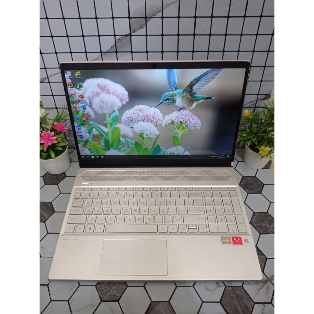 Laptop Hp Pavilion 15 - cw1002AU AMD Ryzen 3 3300U RAM 8GB SSD 512GB