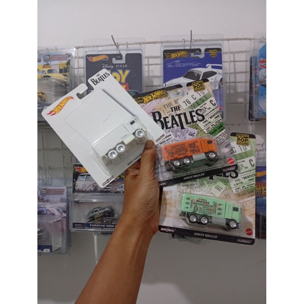 Hot wheels Hiway hauler the Beatles full set