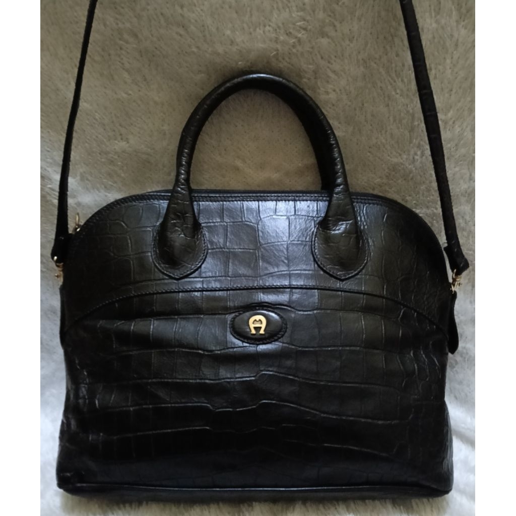 TAS AIGNER SLING HANDBAG KULIT ASLI