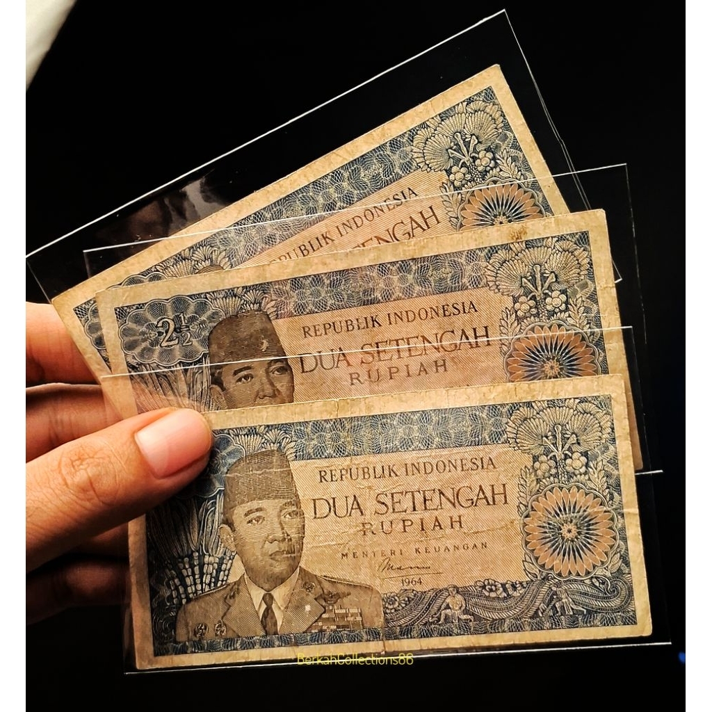 uang 2 setengah sukarno tahun 1964 asli