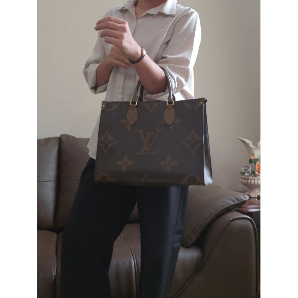 Tas LV OnTheGo Reverse Monogram (Preloved/Second)