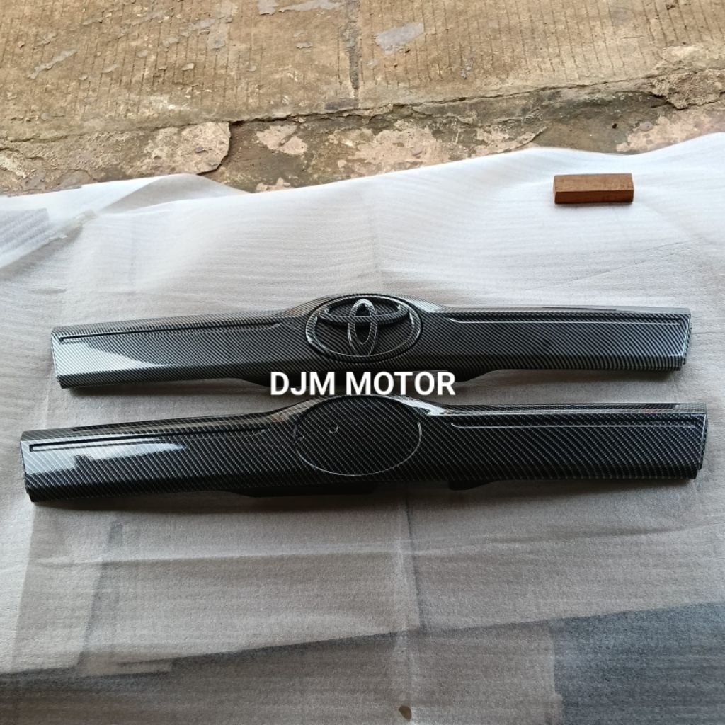 TRUNLID TRANGLIT BAGASI LIST BAGASI TOYOTA RAIZE DAIHATSU ROCKY KARBON ASLI ORIGINAL