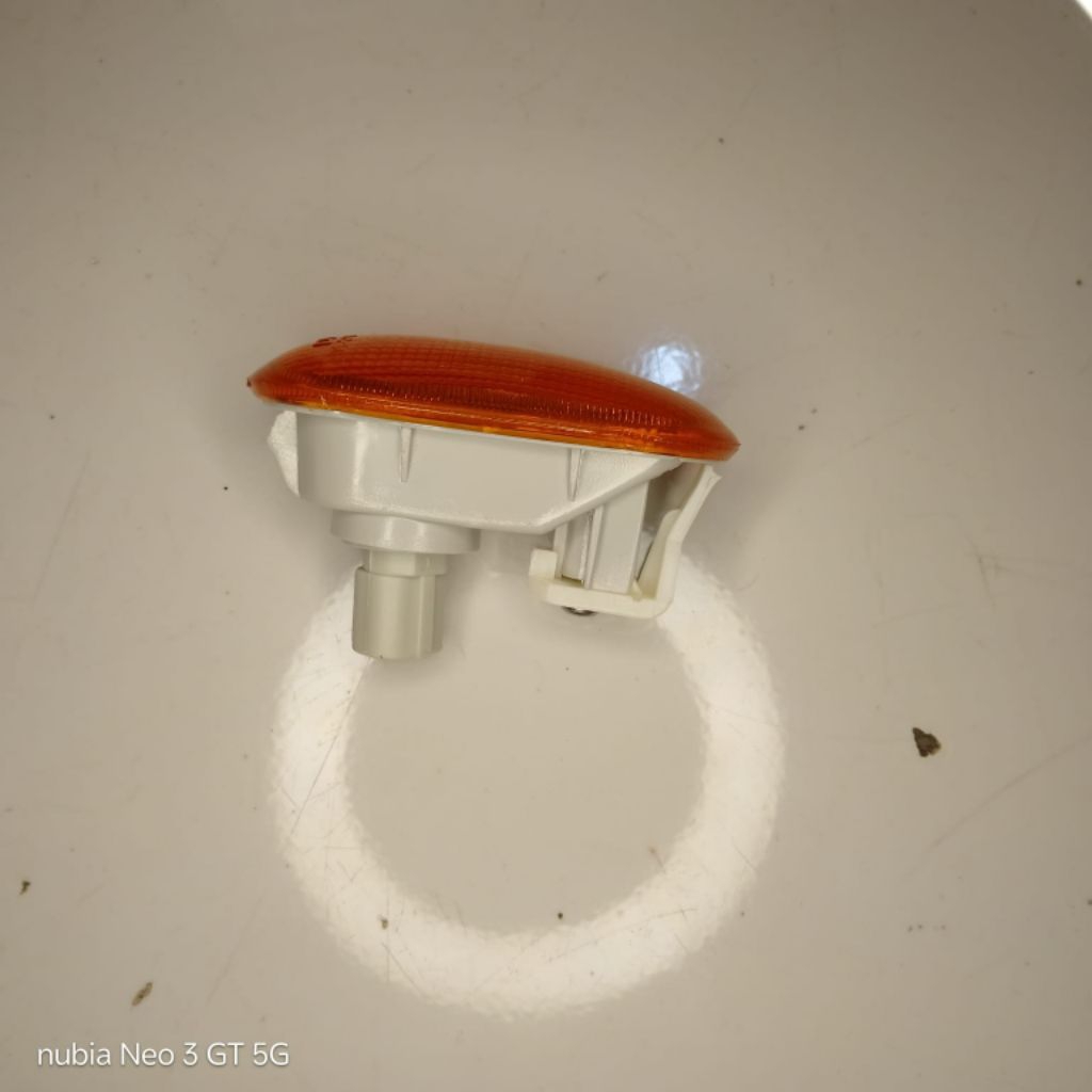 Lampu samping fender GALANT HIU V6-24