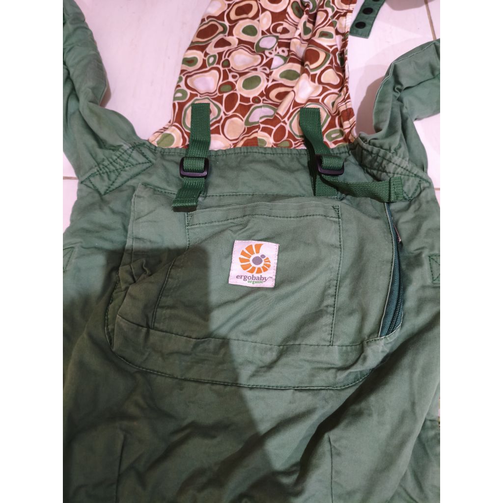 preloved gendongan bayi ssc ergobaby