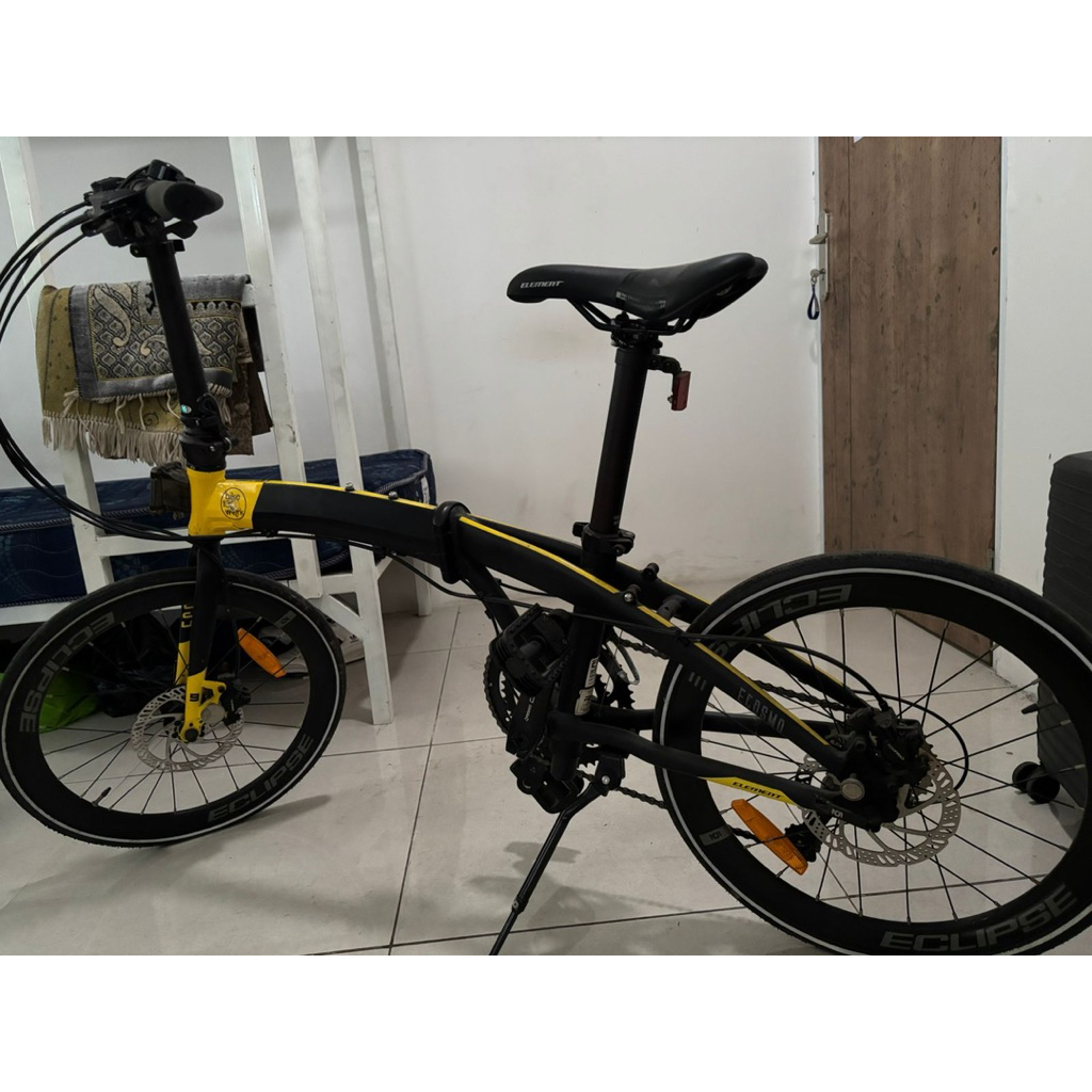 Sepeda Lipat Element Ecosmo Z9 B2W 20” – Like New