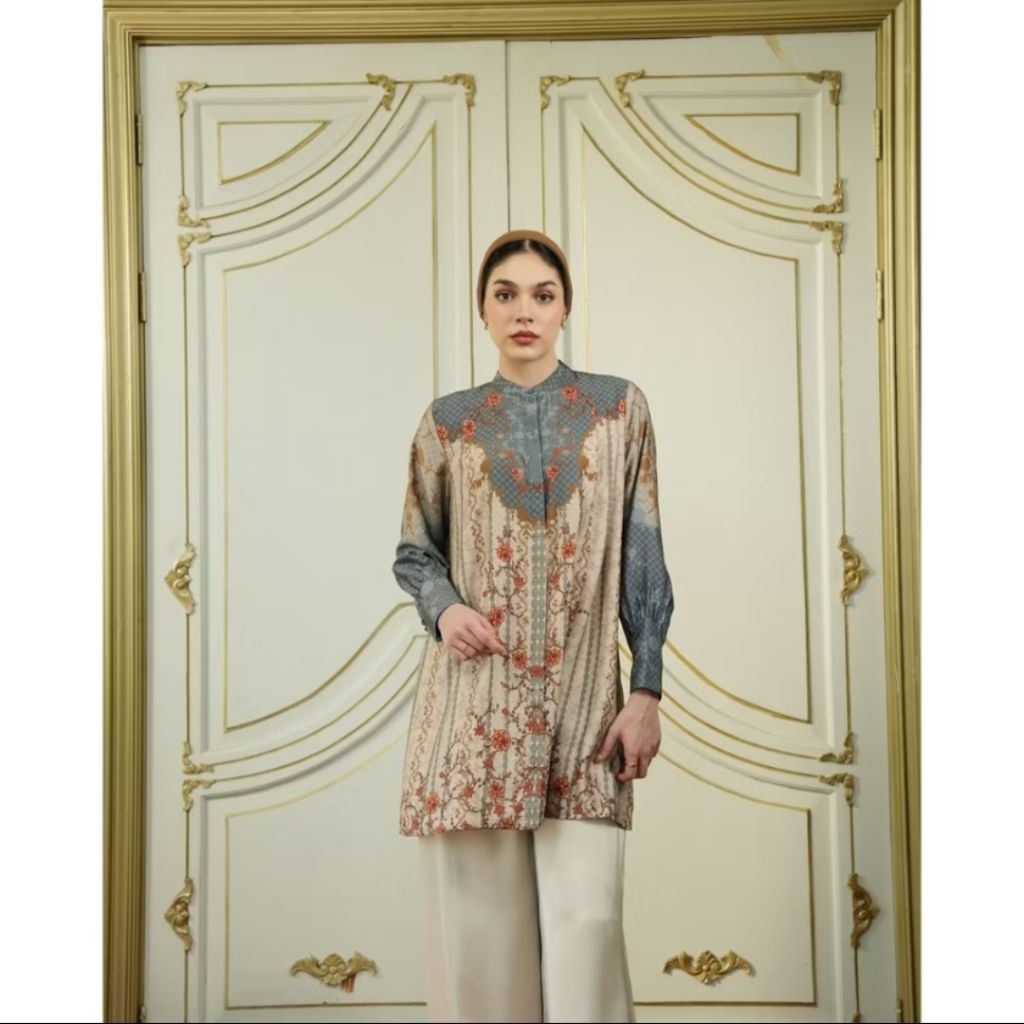 heaven lights Rumila tunic, Heylocal rumi blouse( prelove) size M ld 104