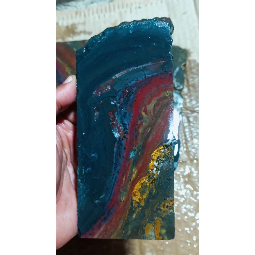 Badar besi pancawarna