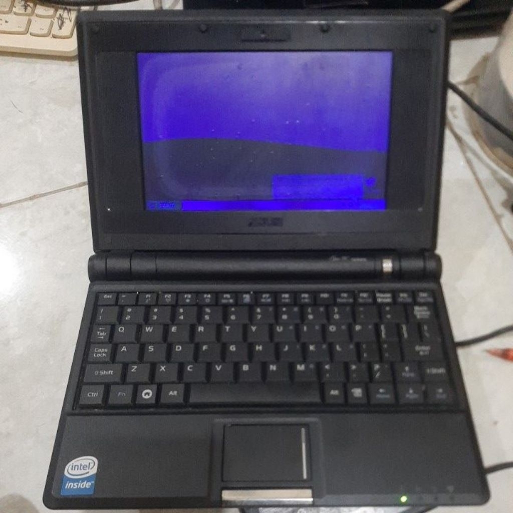 notebox Asus  Eee pc 4G minus