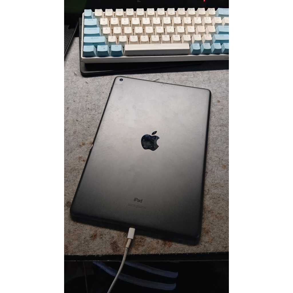 IPAD 7 128 GB WIFI ONLY FULLSET SUDAH ADA SCREEN PROTECTOR