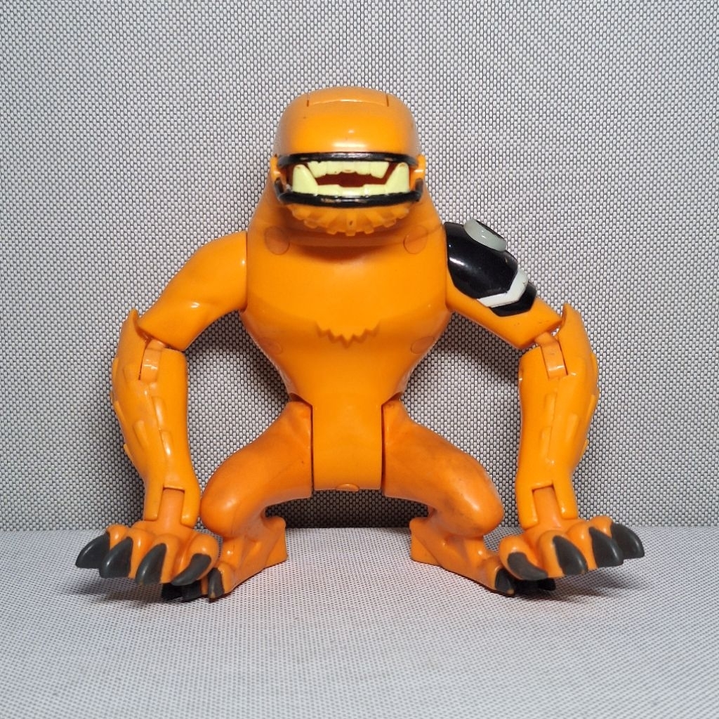 Figure Bandai - Wildmutt (Ben 10)