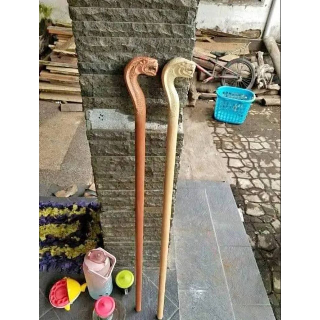 tongkat jalan ukir kayu kuat nyaman untuk orang tua tongkat kesehatan