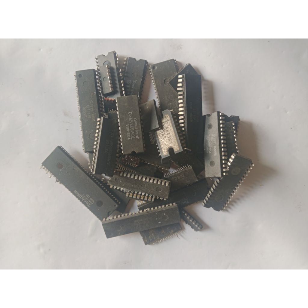 ic cucuk Untuk Bahan Leburan,,, di cabut dari part elektronik Made in Japan(Di jamin kualitas nya) h