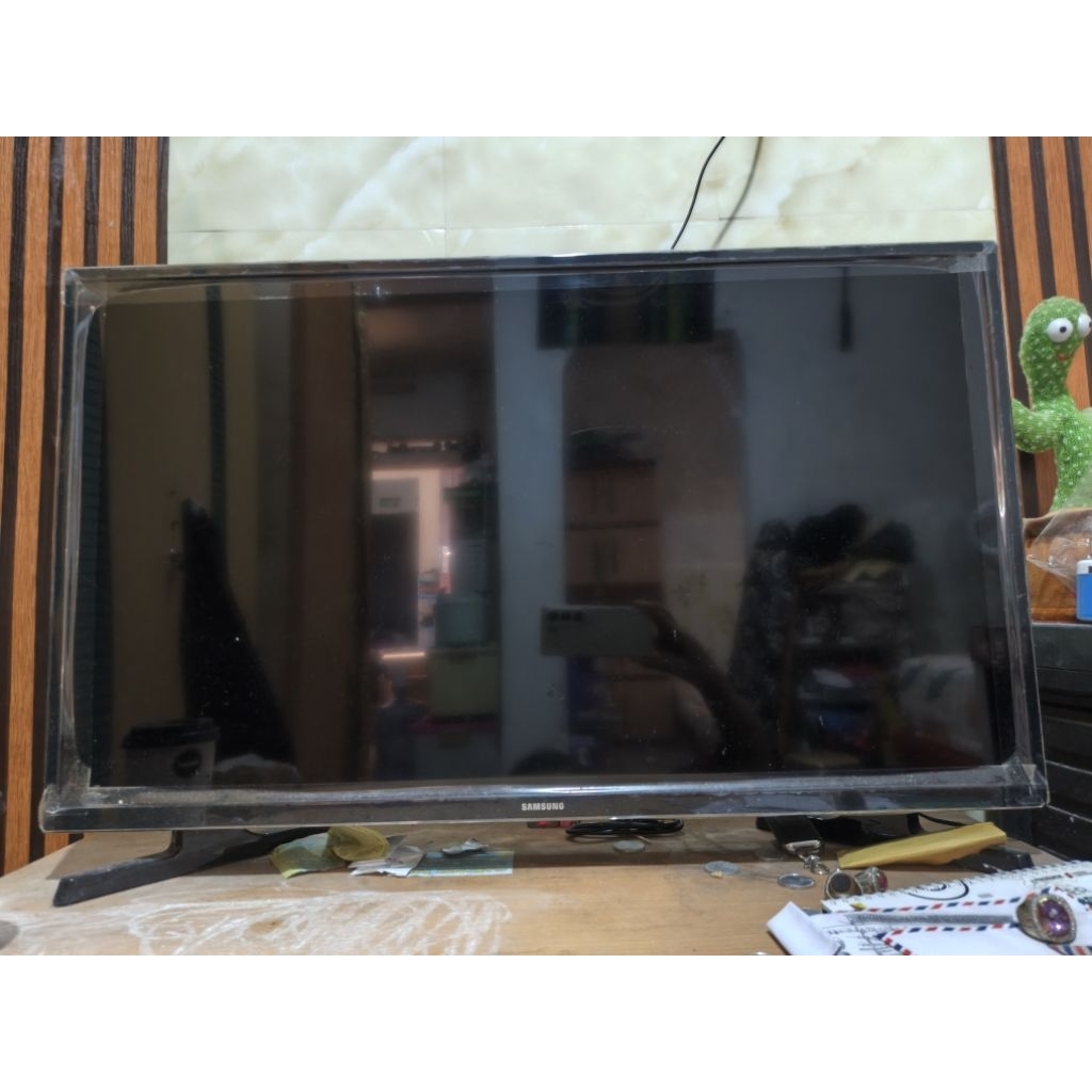 TV LED SAMSUNG HD TV T4001 32 inch second mulus
