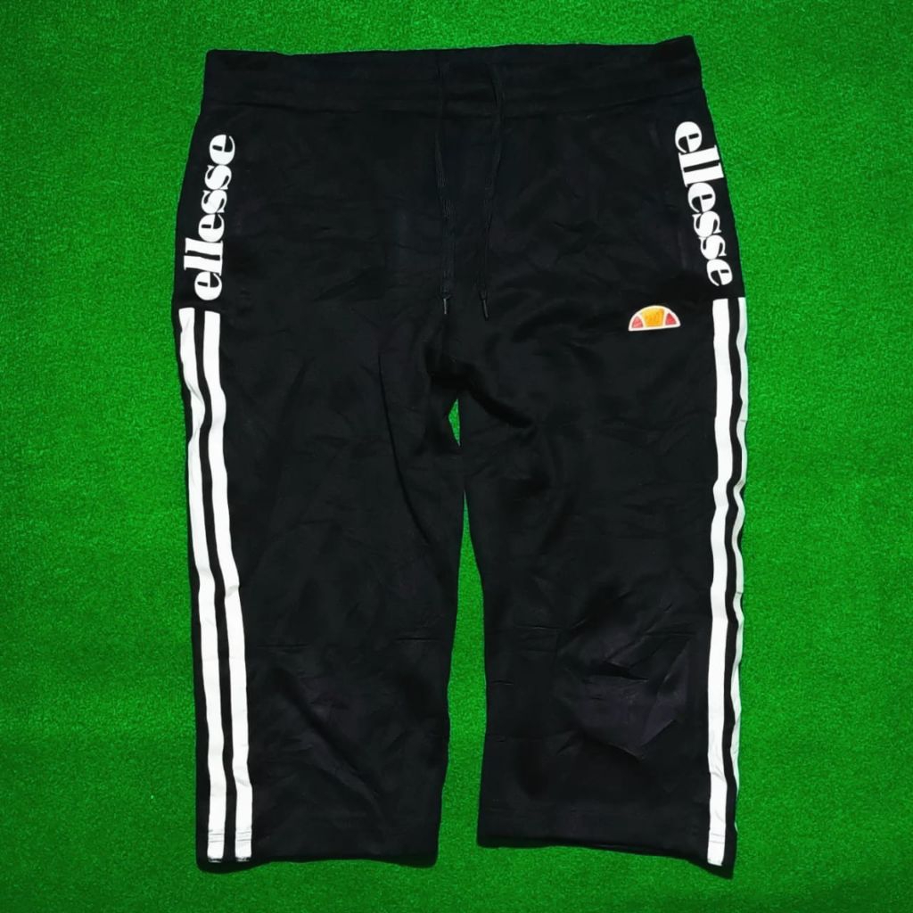 short pants ellesse heritage spell out