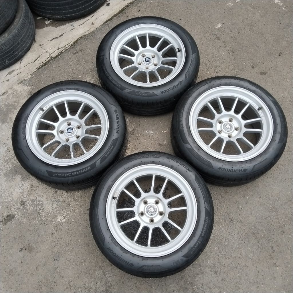 Velg Venom r18 plus Ban 225/55 r18