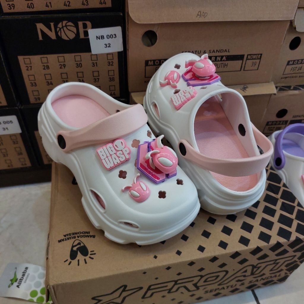 Sandal Baim Anak Perempuan Lucu Big Wasp Karakter – Sandal Karet Anak Cewek Anti Slip Ringan Nyaman 