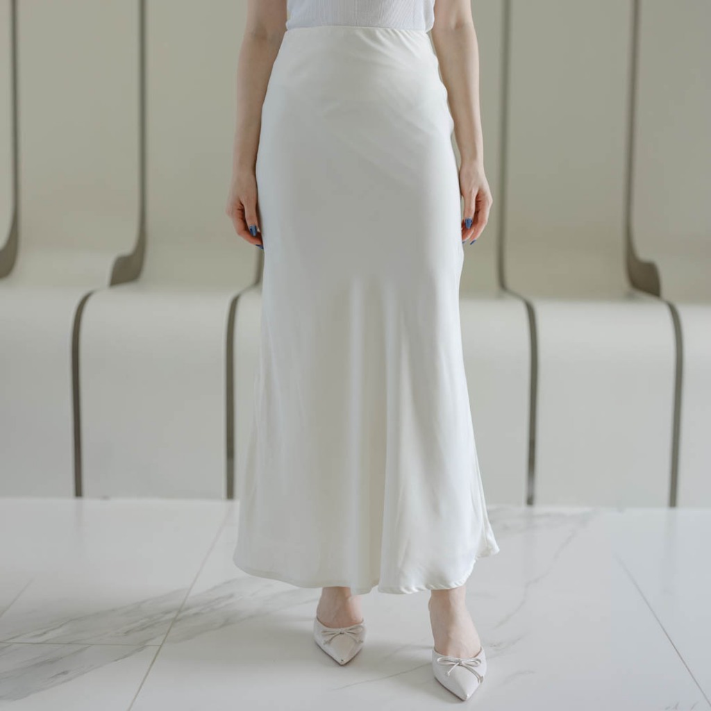 Beatrice Clothing Medan Sateen Skirt - Rok Sateen | Rok Wanita
