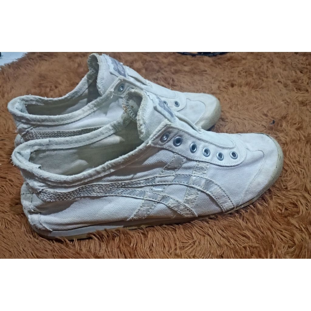 sepatu Onitsuka Tiger Ori ukuran 38