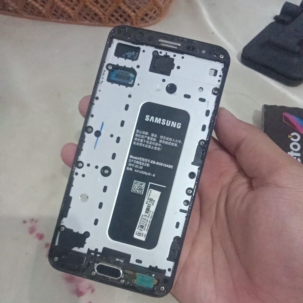 Samsung J7 Prime minus LCD