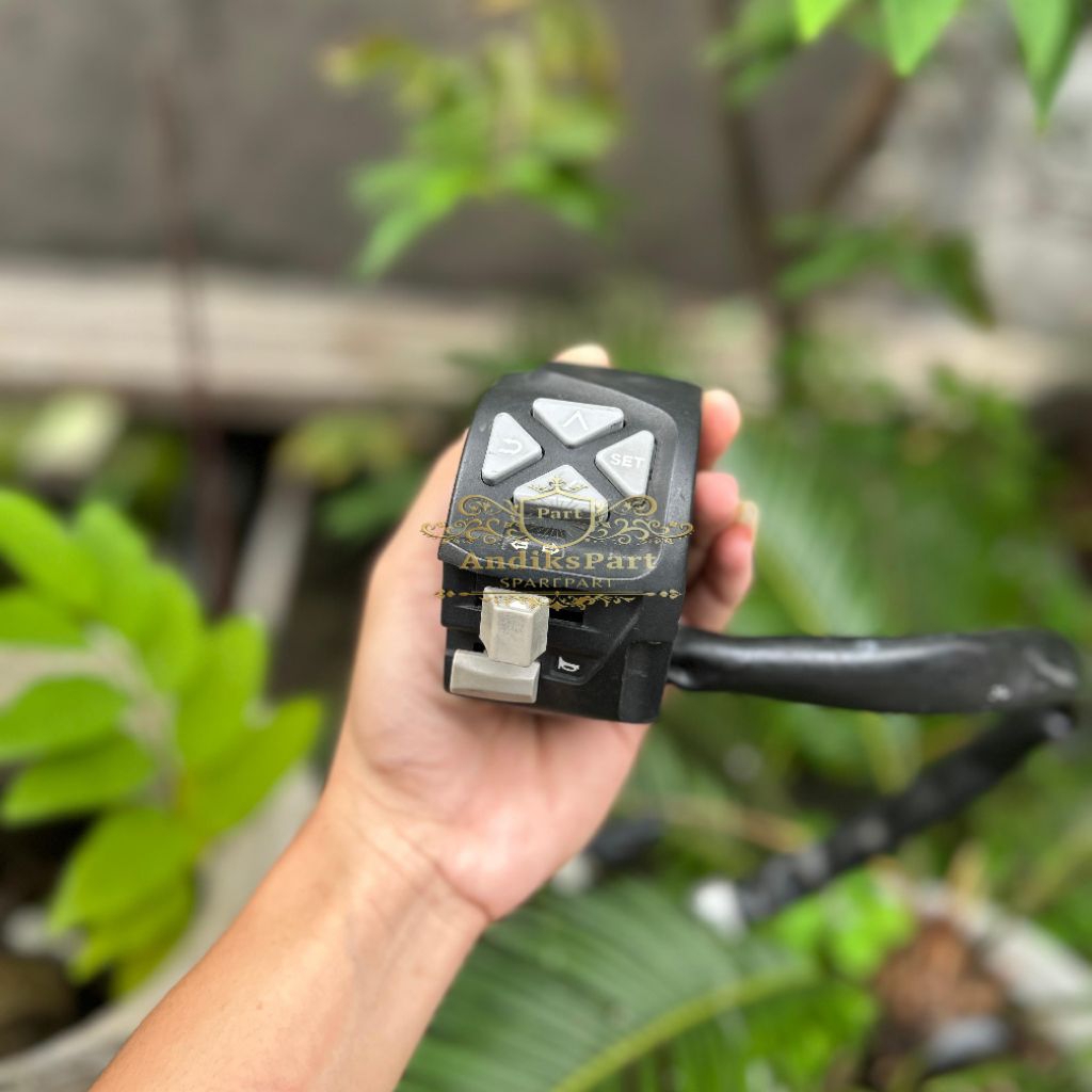 HOLDER SAKLAR KIRI KTM ORIGINAL/ HOLDER KTM DUKE KIRI ORIGINAL COPOTAN