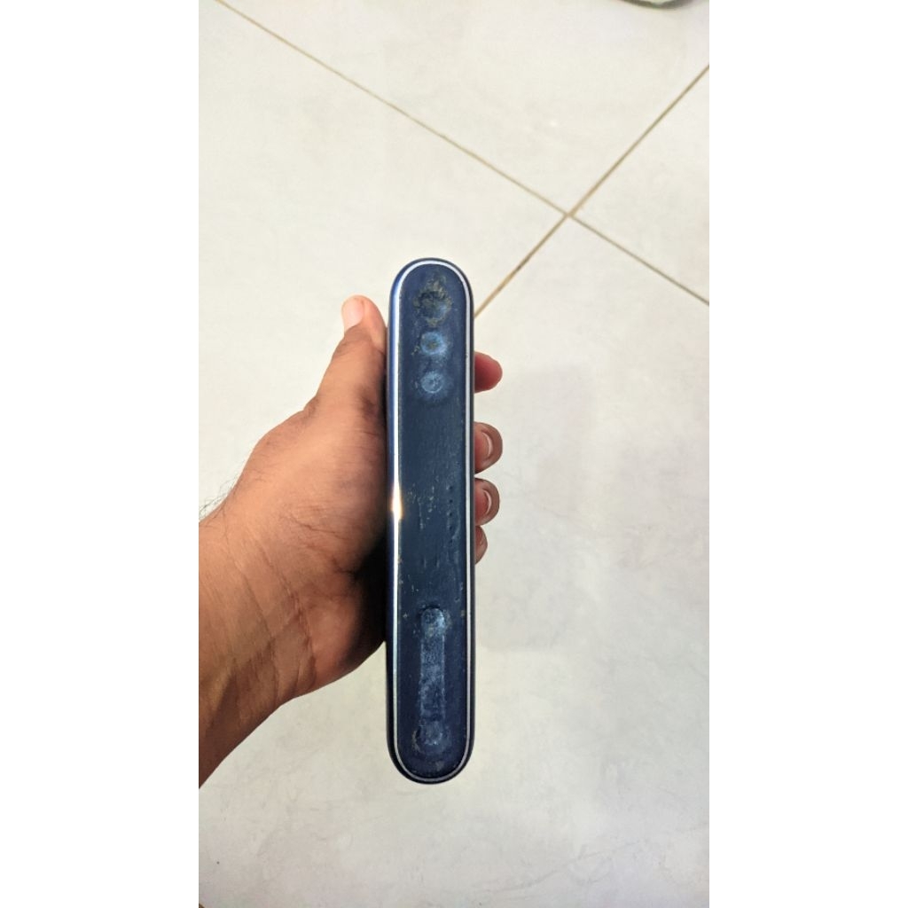 speker AKG S30