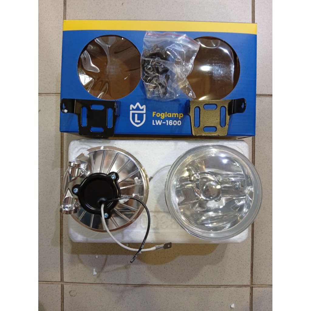 Lampu bumper depan foglamp Avanza Xenia lama 2004.