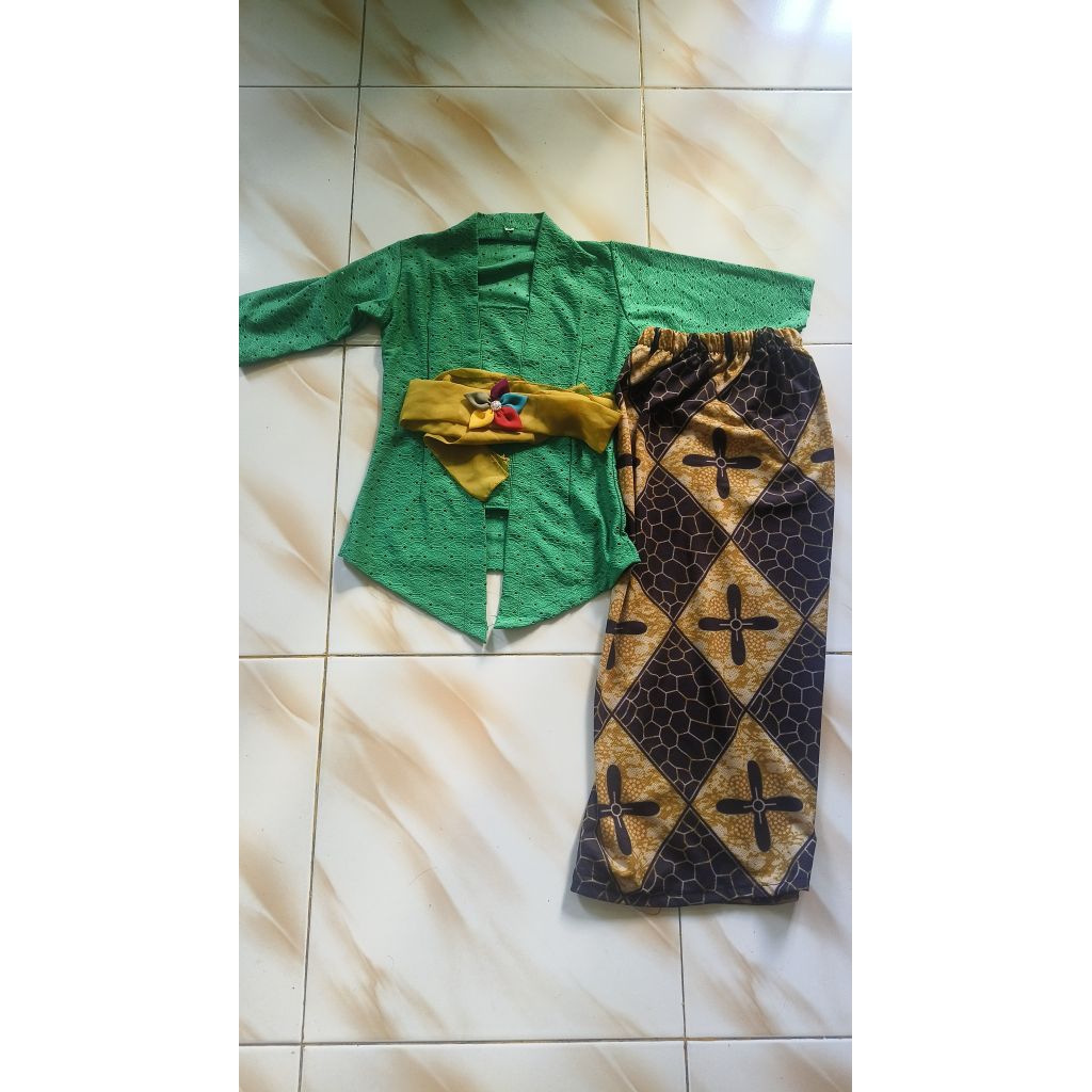 Preloved Set Kebaya Anak Baju Adat Bali || Baju Adat Bali