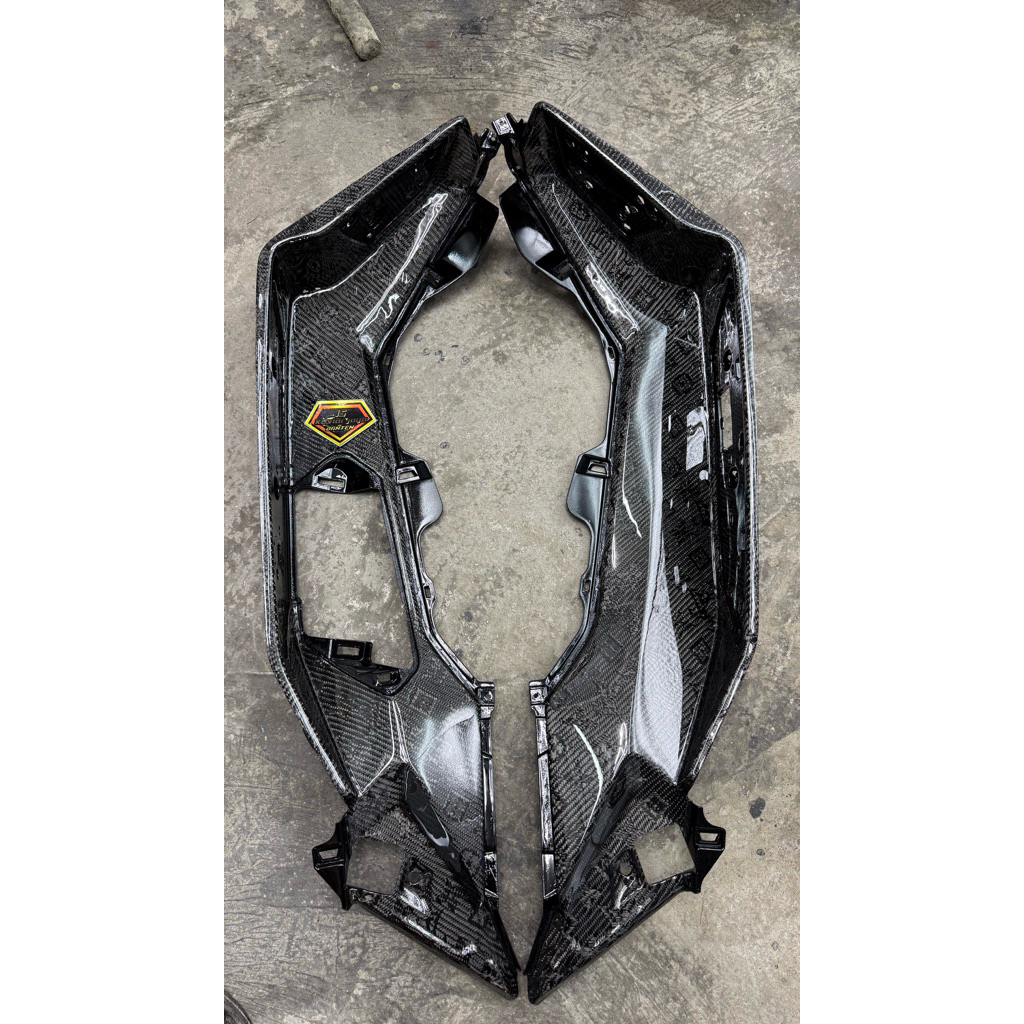 COVER PIJAKAN KAKI PCX 160 2025 CARBON KEVLAR